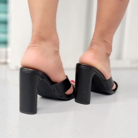 Women's Black Bandage Square Toe Sandals Chunky Heels - Picture 3 of 4